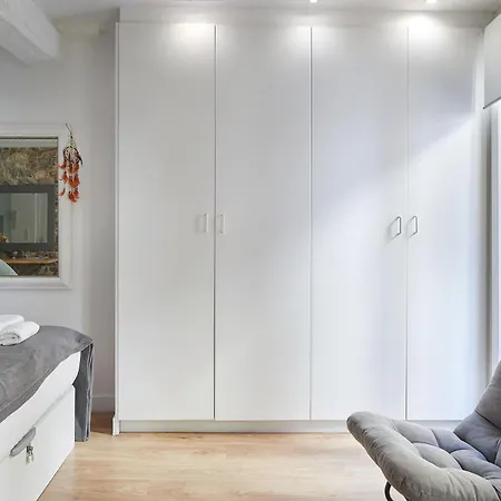 The Collection - Zoe Apartment